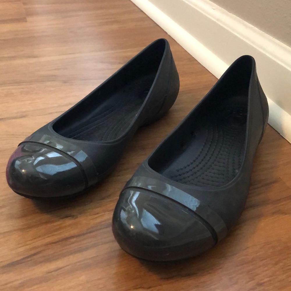 CROCS flats